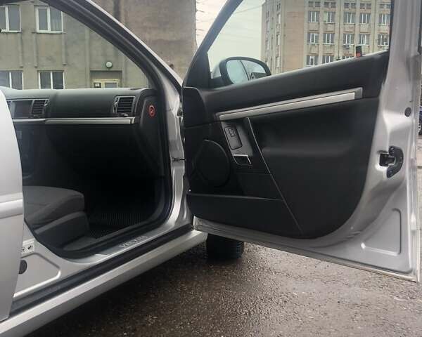 Сірий Опель Вектра, об'ємом двигуна 1.8 л та пробігом 277 тис. км за 5900 $, фото 53 на Automoto.ua