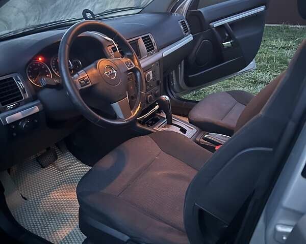 Серый Опель Вектра, объемом двигателя 2.2 л и пробегом 263 тыс. км за 5700 $, фото 8 на Automoto.ua