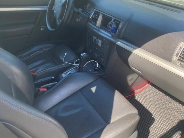 Серый Опель Вектра, объемом двигателя 2.2 л и пробегом 285 тыс. км за 5700 $, фото 1 на Automoto.ua