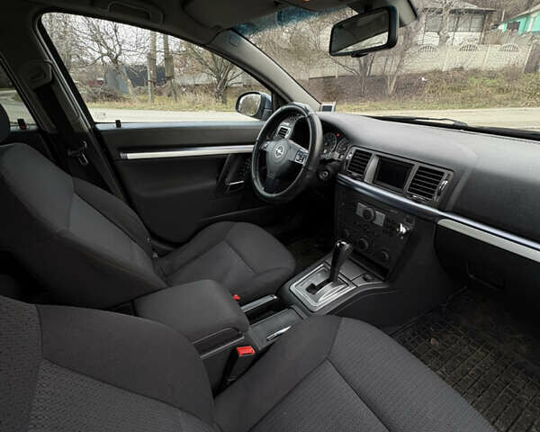 Серый Опель Вектра, объемом двигателя 2.2 л и пробегом 277 тыс. км за 4800 $, фото 12 на Automoto.ua