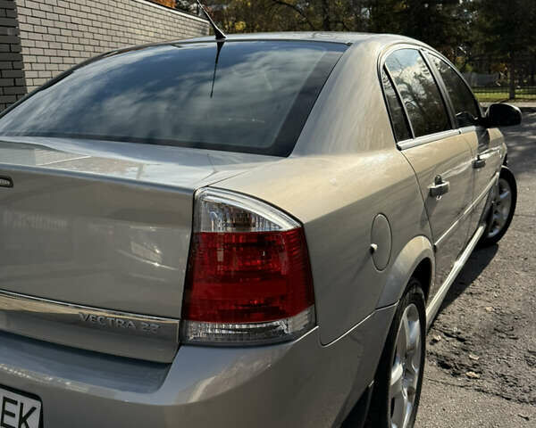 Сірий Опель Вектра, об'ємом двигуна 2.2 л та пробігом 194 тис. км за 6950 $, фото 13 на Automoto.ua