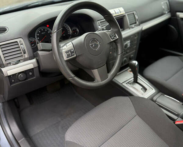 Сірий Опель Вектра, об'ємом двигуна 2.2 л та пробігом 56 тис. км за 8500 $, фото 12 на Automoto.ua