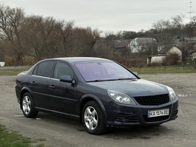 Сірий Опель Вектра, об'ємом двигуна 2.2 л та пробігом 277 тис. км за 5000 $, фото 4 на Automoto.ua