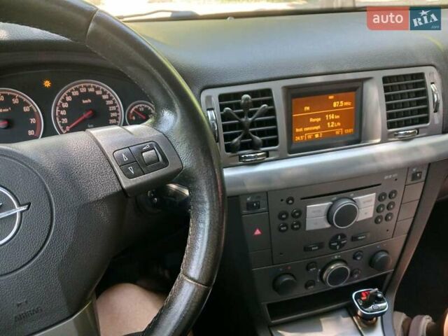 Серый Опель Вектра, объемом двигателя 2.2 л и пробегом 160 тыс. км за 4800 $, фото 7 на Automoto.ua