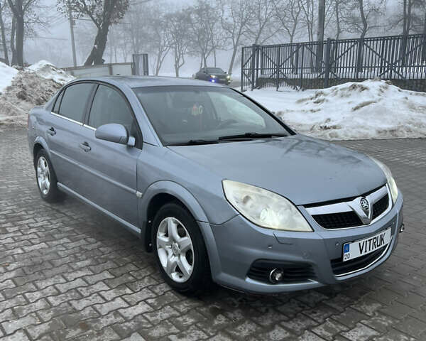 Серый Опель Вектра, объемом двигателя 2.2 л и пробегом 241 тыс. км за 4800 $, фото 1 на Automoto.ua