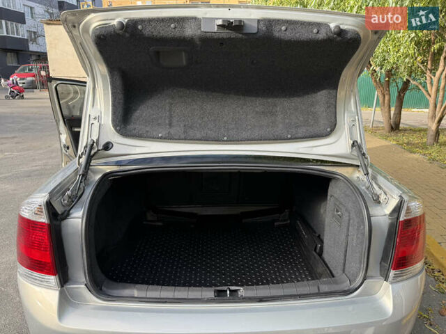 Сірий Опель Вектра, об'ємом двигуна 2.2 л та пробігом 194 тис. км за 6950 $, фото 45 на Automoto.ua