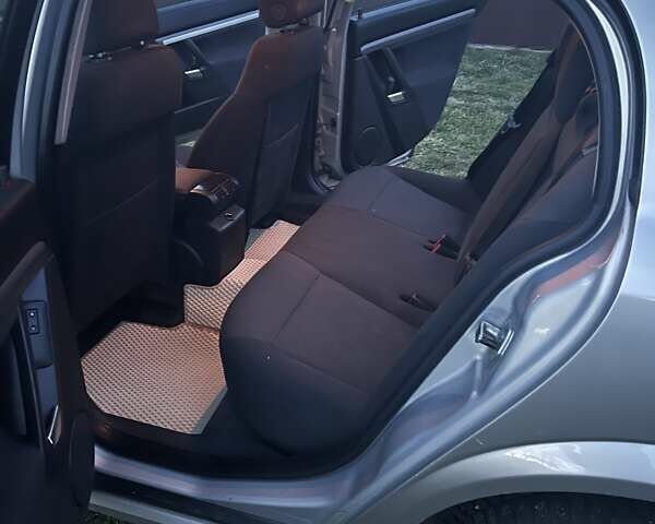 Серый Опель Вектра, объемом двигателя 2.2 л и пробегом 263 тыс. км за 5700 $, фото 7 на Automoto.ua