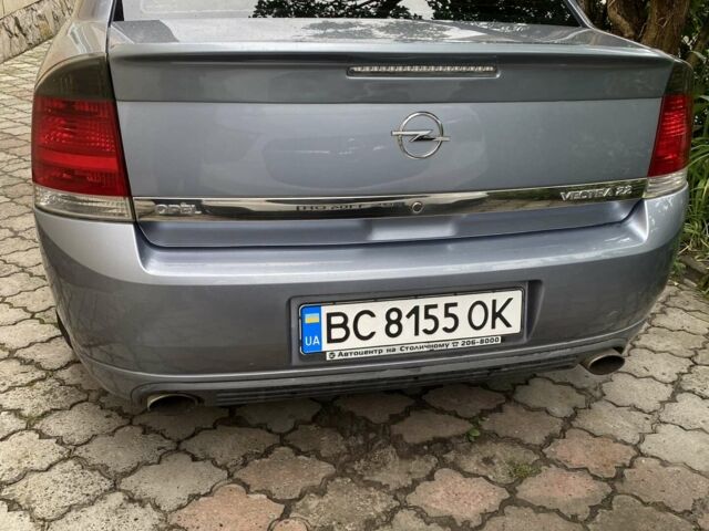 Сірий Опель Вектра, об'ємом двигуна 2.2 л та пробігом 210 тис. км за 6000 $, фото 1 на Automoto.ua