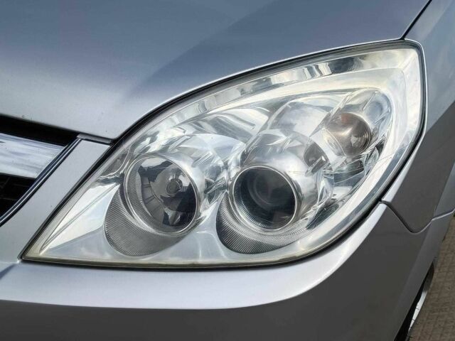 Сірий Опель Вектра, об'ємом двигуна 2.2 л та пробігом 261 тис. км за 5540 $, фото 4 на Automoto.ua