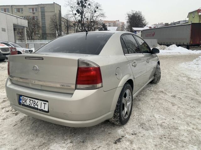 Серый Опель Вектра, объемом двигателя 1.8 л и пробегом 270 тыс. км за 4500 $, фото 2 на Automoto.ua