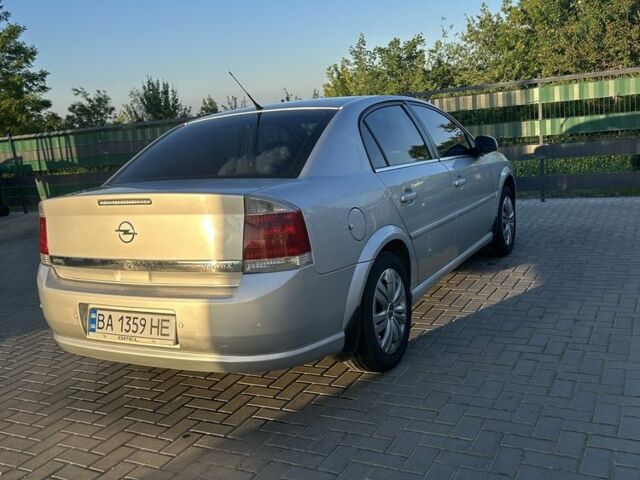 Сірий Опель Вектра, об'ємом двигуна 1.8 л та пробігом 227 тис. км за 4488 $, фото 2 на Automoto.ua