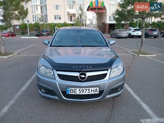 Серый Опель Вектра, объемом двигателя 2.2 л и пробегом 155 тыс. км за 6800 $, фото 1 на Automoto.ua