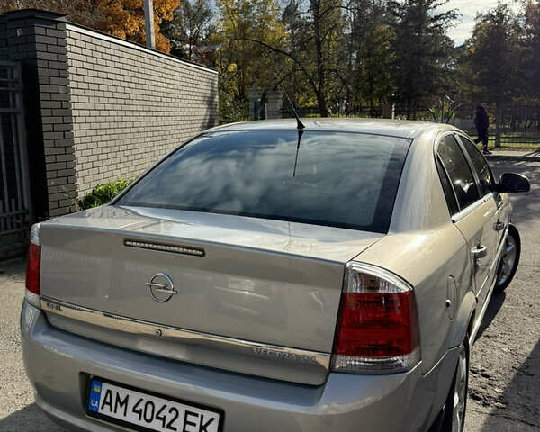Сірий Опель Вектра, об'ємом двигуна 2.2 л та пробігом 194 тис. км за 6950 $, фото 10 на Automoto.ua