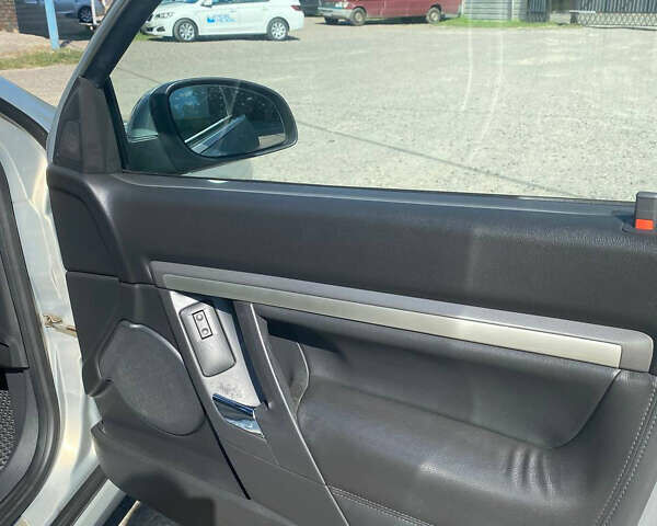 Серый Опель Вектра, объемом двигателя 2.2 л и пробегом 285 тыс. км за 5700 $, фото 13 на Automoto.ua