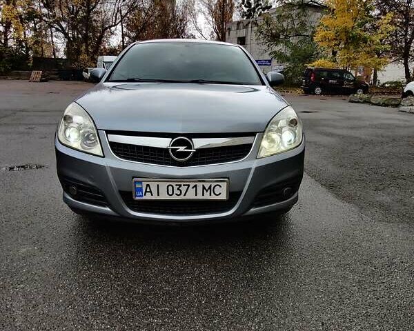 Серый Опель Вектра, объемом двигателя 2.2 л и пробегом 264 тыс. км за 4600 $, фото 7 на Automoto.ua