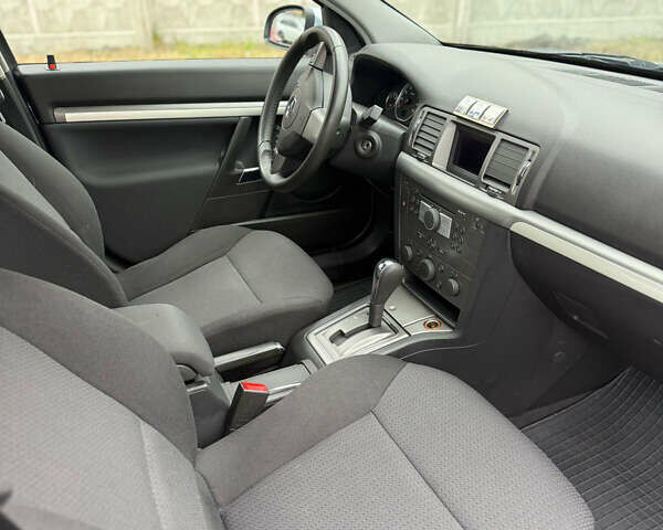 Сірий Опель Вектра, об'ємом двигуна 2.2 л та пробігом 56 тис. км за 8500 $, фото 8 на Automoto.ua