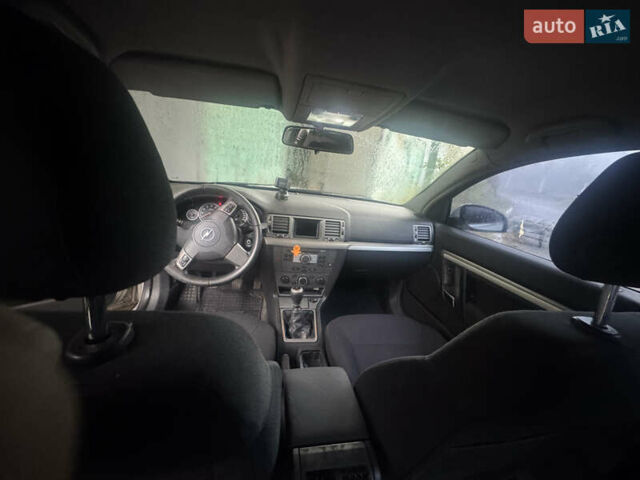 Серый Опель Вектра, объемом двигателя 1.8 л и пробегом 245 тыс. км за 3650 $, фото 7 на Automoto.ua