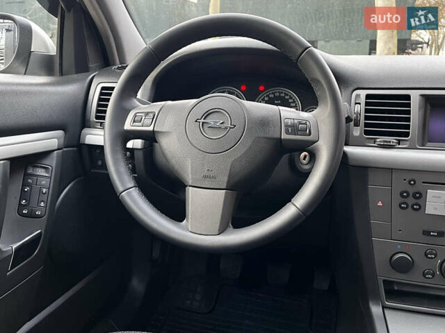 Серый Опель Вектра, объемом двигателя 1.8 л и пробегом 84 тыс. км за 6500 $, фото 36 на Automoto.ua