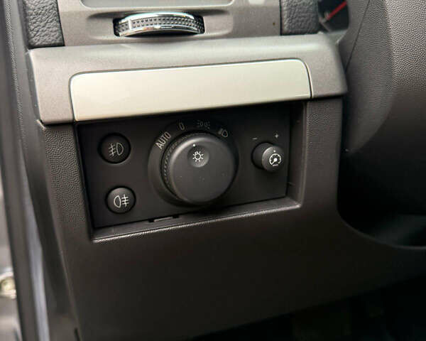 Сірий Опель Вектра, об'ємом двигуна 2.2 л та пробігом 56 тис. км за 8500 $, фото 16 на Automoto.ua