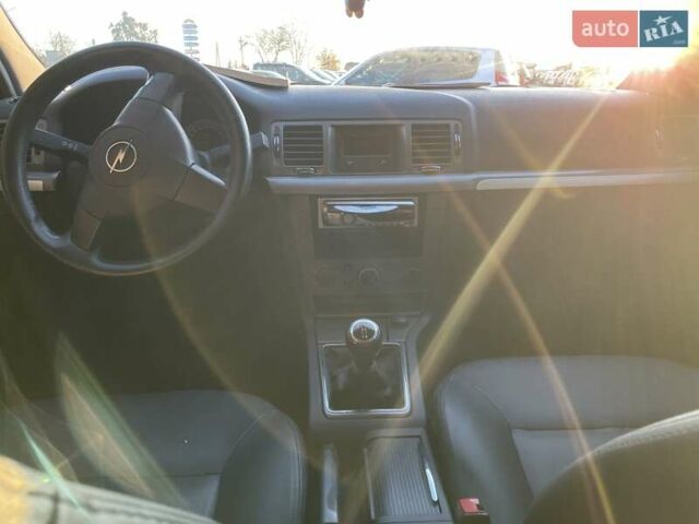 Серый Опель Вектра, объемом двигателя 1.8 л и пробегом 101 тыс. км за 5000 $, фото 1 на Automoto.ua