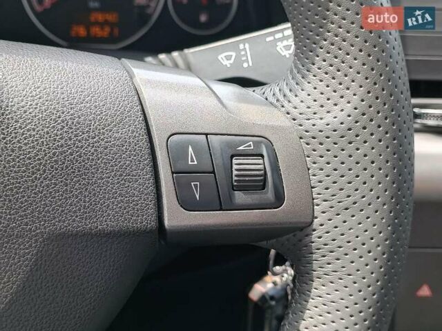 Сірий Опель Вектра, об'ємом двигуна 2.2 л та пробігом 261 тис. км за 5690 $, фото 25 на Automoto.ua