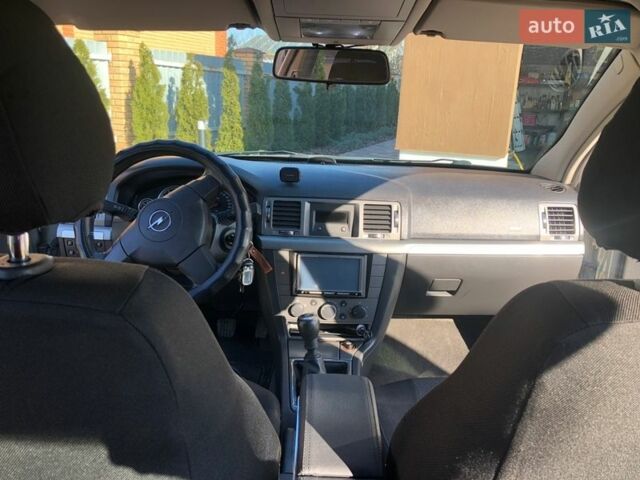 Сірий Опель Вектра, об'ємом двигуна 1.8 л та пробігом 262 тис. км за 5200 $, фото 12 на Automoto.ua