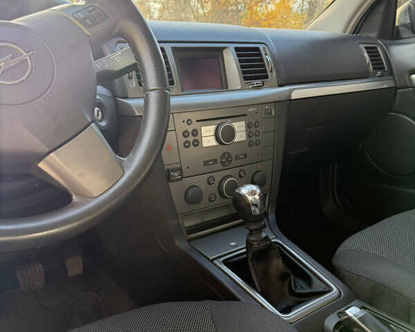 Сірий Опель Вектра, об'ємом двигуна 2.2 л та пробігом 194 тис. км за 6950 $, фото 47 на Automoto.ua