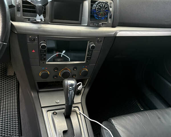 Сірий Опель Вектра, об'ємом двигуна 2.2 л та пробігом 238 тис. км за 5200 $, фото 6 на Automoto.ua