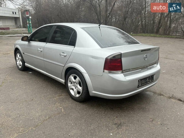 Сірий Опель Вектра, об'ємом двигуна 2.2 л та пробігом 250 тис. км за 4700 $, фото 3 на Automoto.ua