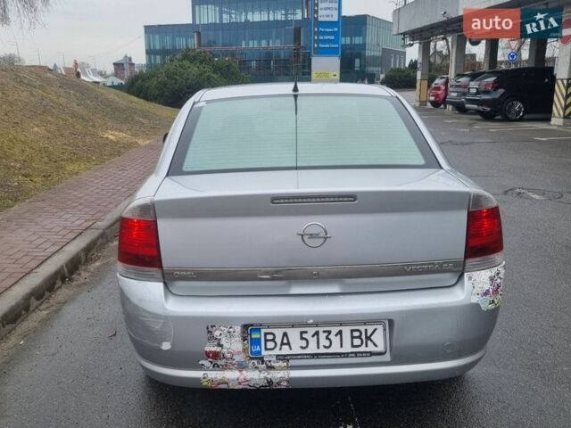 Сірий Опель Вектра, об'ємом двигуна 2.2 л та пробігом 240 тис. км за 3500 $, фото 5 на Automoto.ua