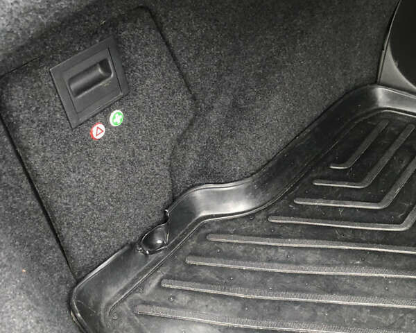 Сірий Опель Вектра, об'ємом двигуна 2.2 л та пробігом 203 тис. км за 6000 $, фото 9 на Automoto.ua