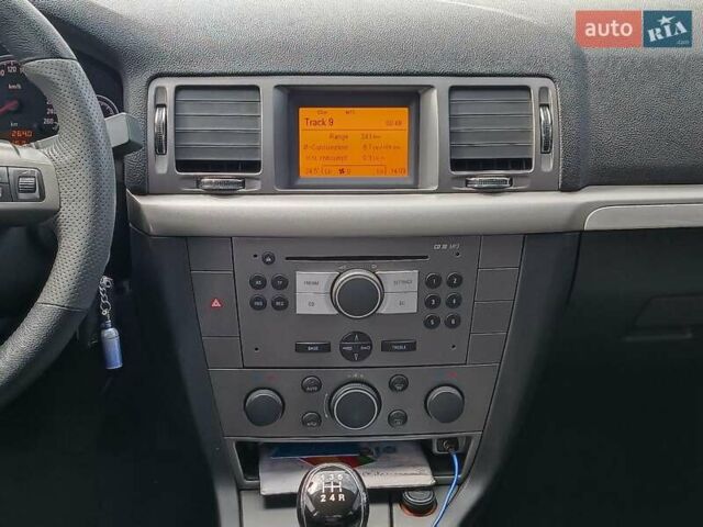 Сірий Опель Вектра, об'ємом двигуна 2.2 л та пробігом 261 тис. км за 5690 $, фото 16 на Automoto.ua