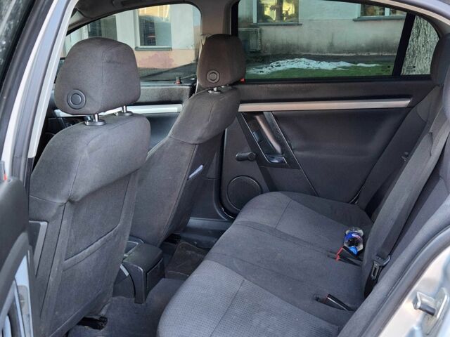 Сірий Опель Вектра, об'ємом двигуна 0 л та пробігом 365 тис. км за 3650 $, фото 14 на Automoto.ua