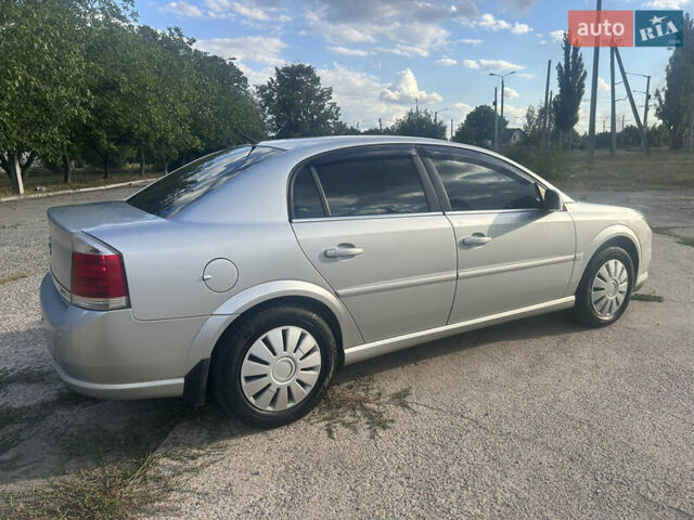 Сірий Опель Вектра, об'ємом двигуна 1.8 л та пробігом 180 тис. км за 4450 $, фото 2 на Automoto.ua