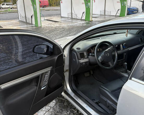 Сірий Опель Вектра, об'ємом двигуна 2.2 л та пробігом 238 тис. км за 5200 $, фото 3 на Automoto.ua