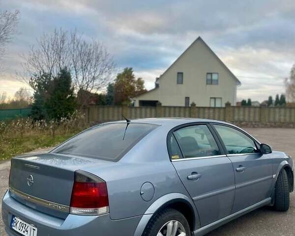 Серый Опель Вектра, объемом двигателя 2.2 л и пробегом 290 тыс. км за 5200 $, фото 3 на Automoto.ua