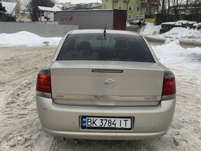 Серый Опель Вектра, объемом двигателя 1.8 л и пробегом 270 тыс. км за 4500 $, фото 6 на Automoto.ua