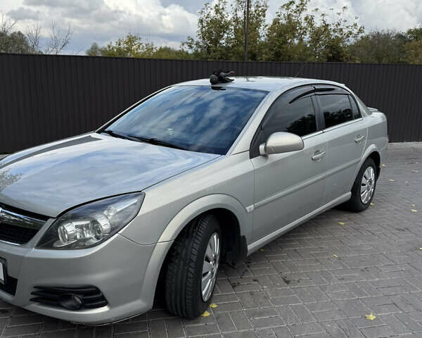 Серый Опель Вектра, объемом двигателя 2.2 л и пробегом 258 тыс. км за 5500 $, фото 1 на Automoto.ua