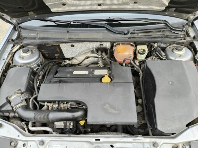 Сірий Опель Вектра, об'ємом двигуна 2.2 л та пробігом 228 тис. км за 7000 $, фото 14 на Automoto.ua