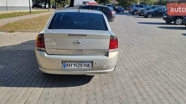 Серый Опель Вектра, объемом двигателя 2.2 л и пробегом 268 тыс. км за 5500 $, фото 6 на Automoto.ua