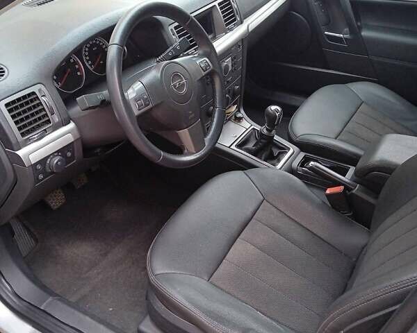 Сірий Опель Вектра, об'ємом двигуна 0 л та пробігом 97 тис. км за 9100 $, фото 5 на Automoto.ua