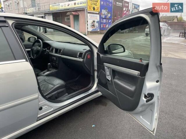 Сірий Опель Вектра, об'ємом двигуна 2.2 л та пробігом 220 тис. км за 4850 $, фото 12 на Automoto.ua