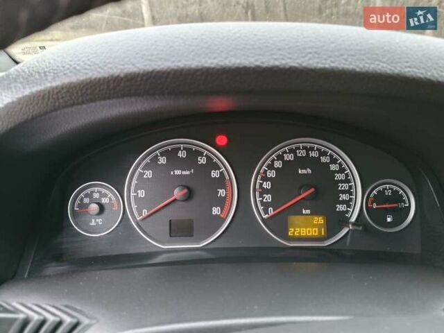 Серый Опель Вектра, объемом двигателя 2.2 л и пробегом 228 тыс. км за 7000 $, фото 10 на Automoto.ua