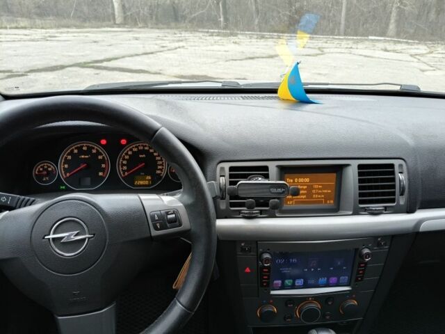 Сірий Опель Вектра, об'ємом двигуна 2.2 л та пробігом 228 тис. км за 7000 $, фото 9 на Automoto.ua