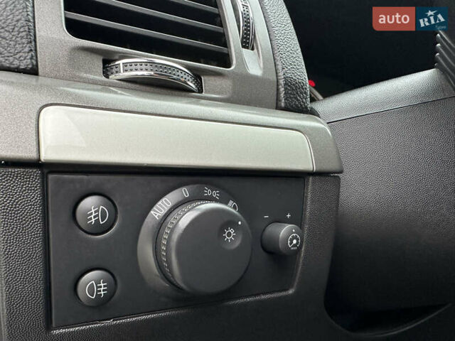 Сірий Опель Вектра, об'ємом двигуна 2.2 л та пробігом 232 тис. км за 4350 $, фото 13 на Automoto.ua