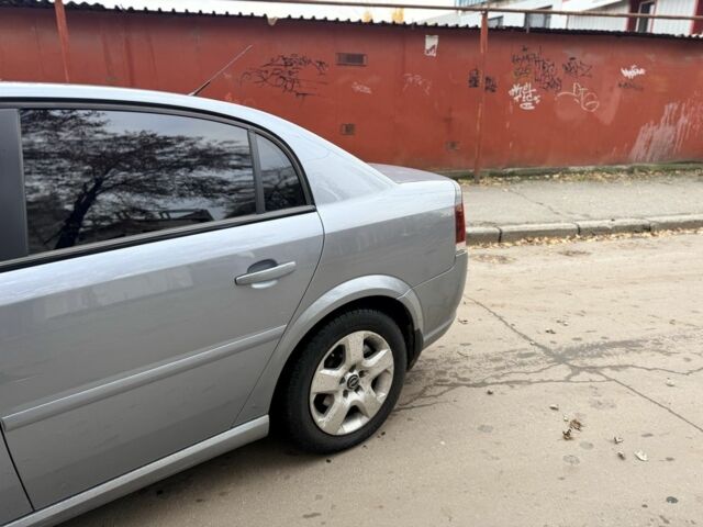 Серый Опель Вектра, объемом двигателя 2.2 л и пробегом 218 тыс. км за 6000 $, фото 4 на Automoto.ua