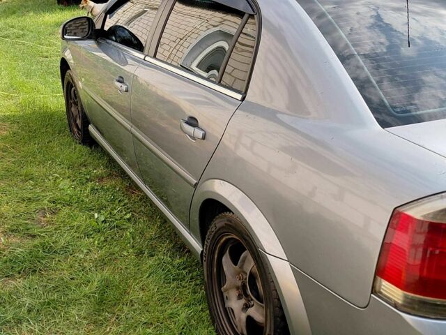 Серый Опель Вектра, объемом двигателя 2.2 л и пробегом 294 тыс. км за 4500 $, фото 3 на Automoto.ua