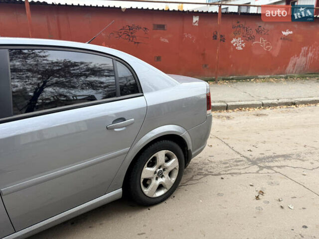 Серый Опель Вектра, объемом двигателя 2.2 л и пробегом 218 тыс. км за 6000 $, фото 4 на Automoto.ua