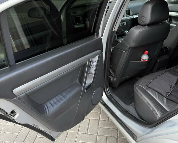 Серый Опель Вектра, объемом двигателя 2.2 л и пробегом 258 тыс. км за 5500 $, фото 7 на Automoto.ua