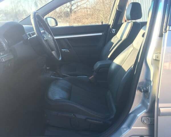 Серый Опель Вектра, объемом двигателя 1.8 л и пробегом 220 тыс. км за 5500 $, фото 19 на Automoto.ua